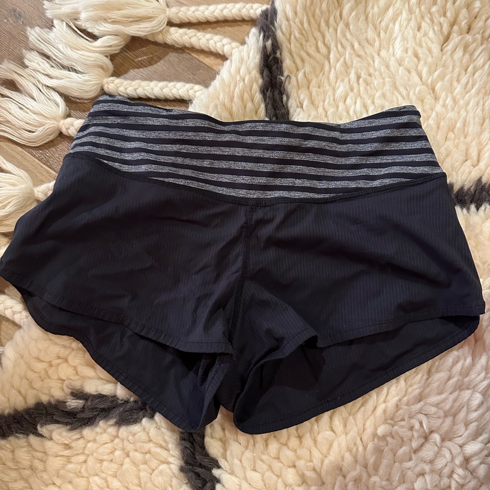 Lululemon 2.5in Speed Shorts